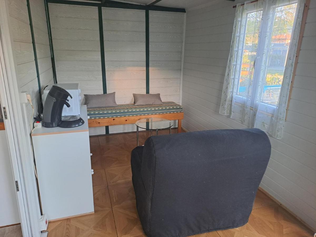 Chalet Pour 5 Personnes Equipe Sur Emplacement Privatif Dans Camping 4 Etoiles Appartenant Et Gere Par Un Particulier Hotel Фоа Екстериор снимка