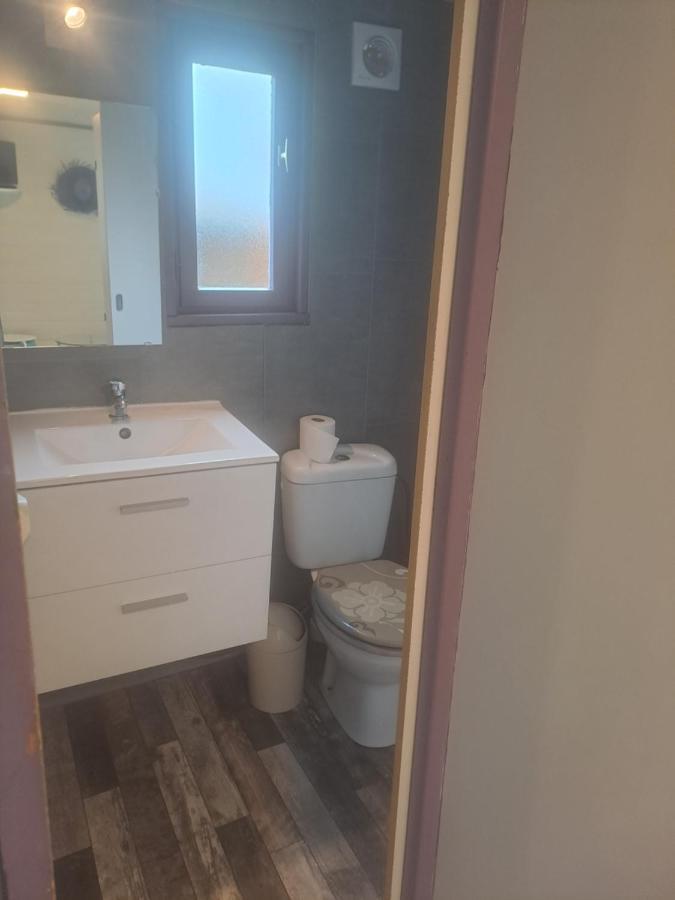 Chalet Pour 5 Personnes Equipe Sur Emplacement Privatif Dans Camping 4 Etoiles Appartenant Et Gere Par Un Particulier Hotel Фоа Екстериор снимка