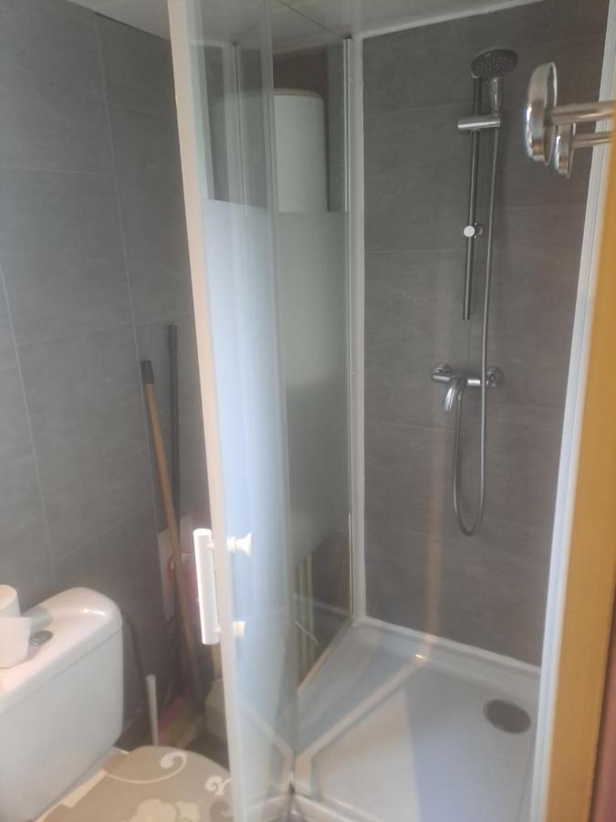 Chalet Pour 5 Personnes Equipe Sur Emplacement Privatif Dans Camping 4 Etoiles Appartenant Et Gere Par Un Particulier Hotel Фоа Екстериор снимка