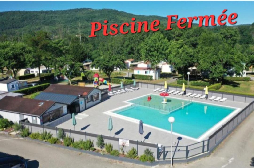 Chalet Pour 5 Personnes Equipe Sur Emplacement Privatif Dans Camping 4 Etoiles Appartenant Et Gere Par Un Particulier Hotel Фоа Екстериор снимка